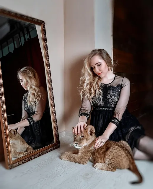🎼 Dolores Keane - Lion In A Cage Album